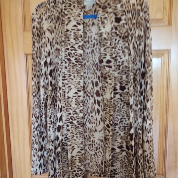 Chicos Travelers Cardigan Sweater Size 2 Leopard Animal Print Shawl Collar. - Picture 2 of 8